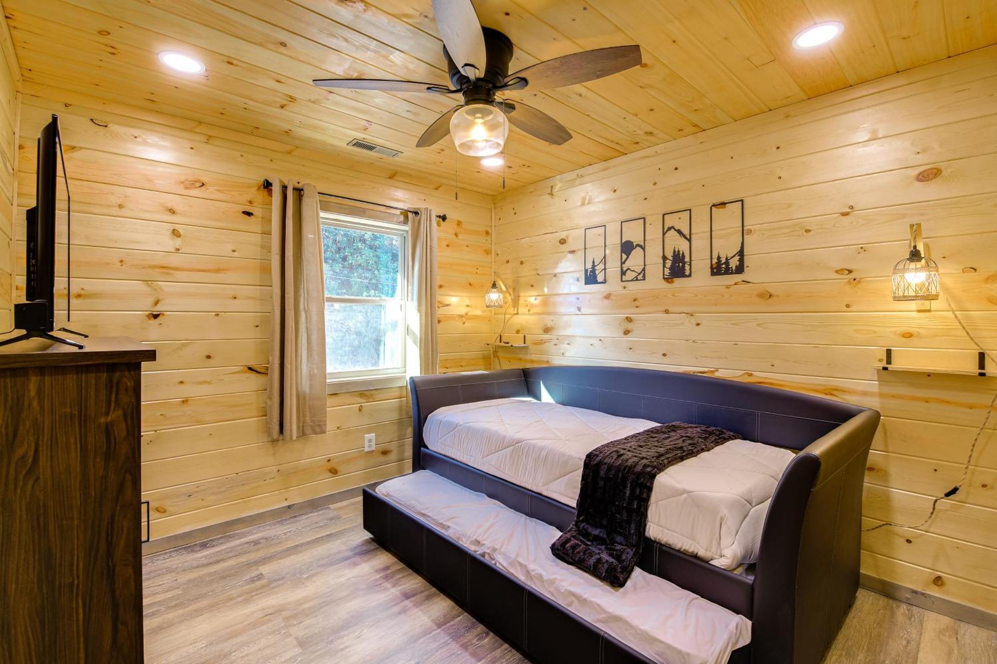 Gatlinburg Cabin With Game Room, Hot Tub And Mtn Views Eksteriør bilde