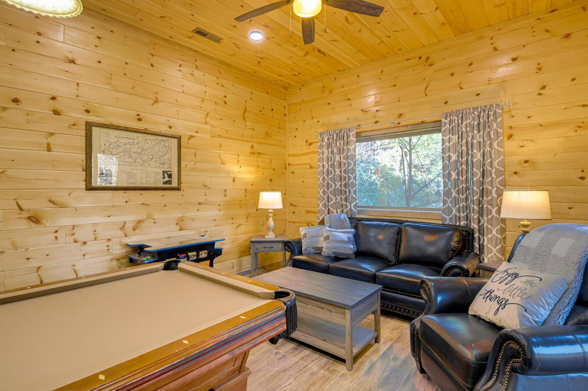 Gatlinburg Cabin With Game Room, Hot Tub And Mtn Views Eksteriør bilde