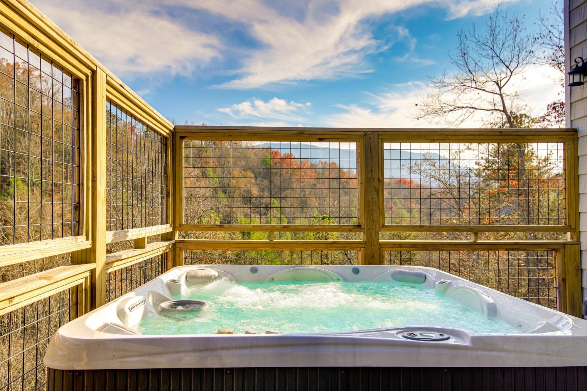 Gatlinburg Cabin With Game Room, Hot Tub And Mtn Views Eksteriør bilde