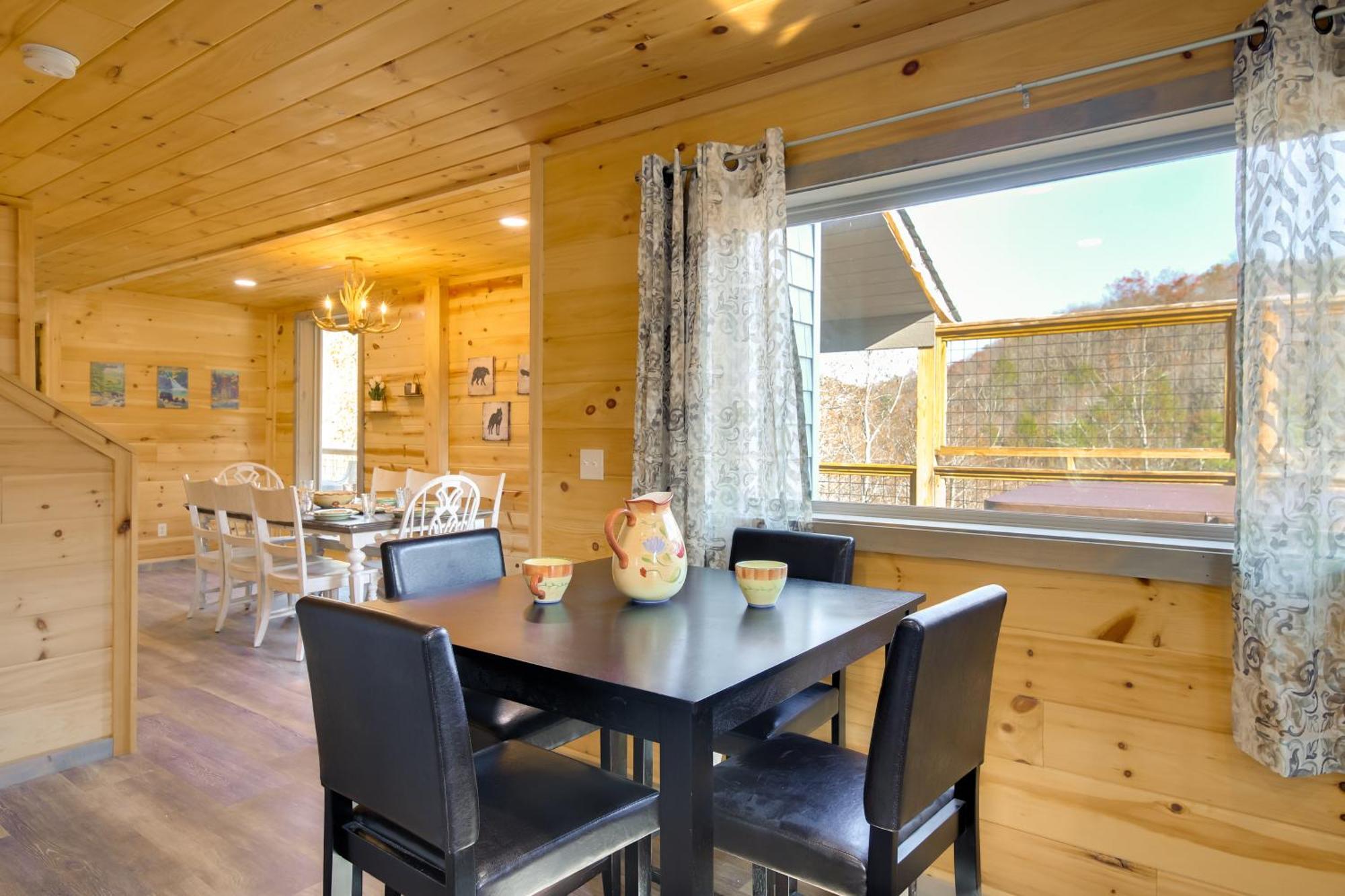 Gatlinburg Cabin With Game Room, Hot Tub And Mtn Views Eksteriør bilde